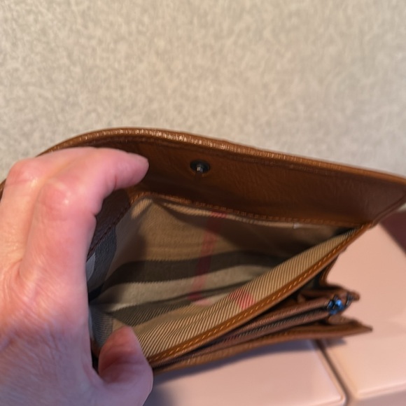 Burberry wallet - Picture 5 of 8
